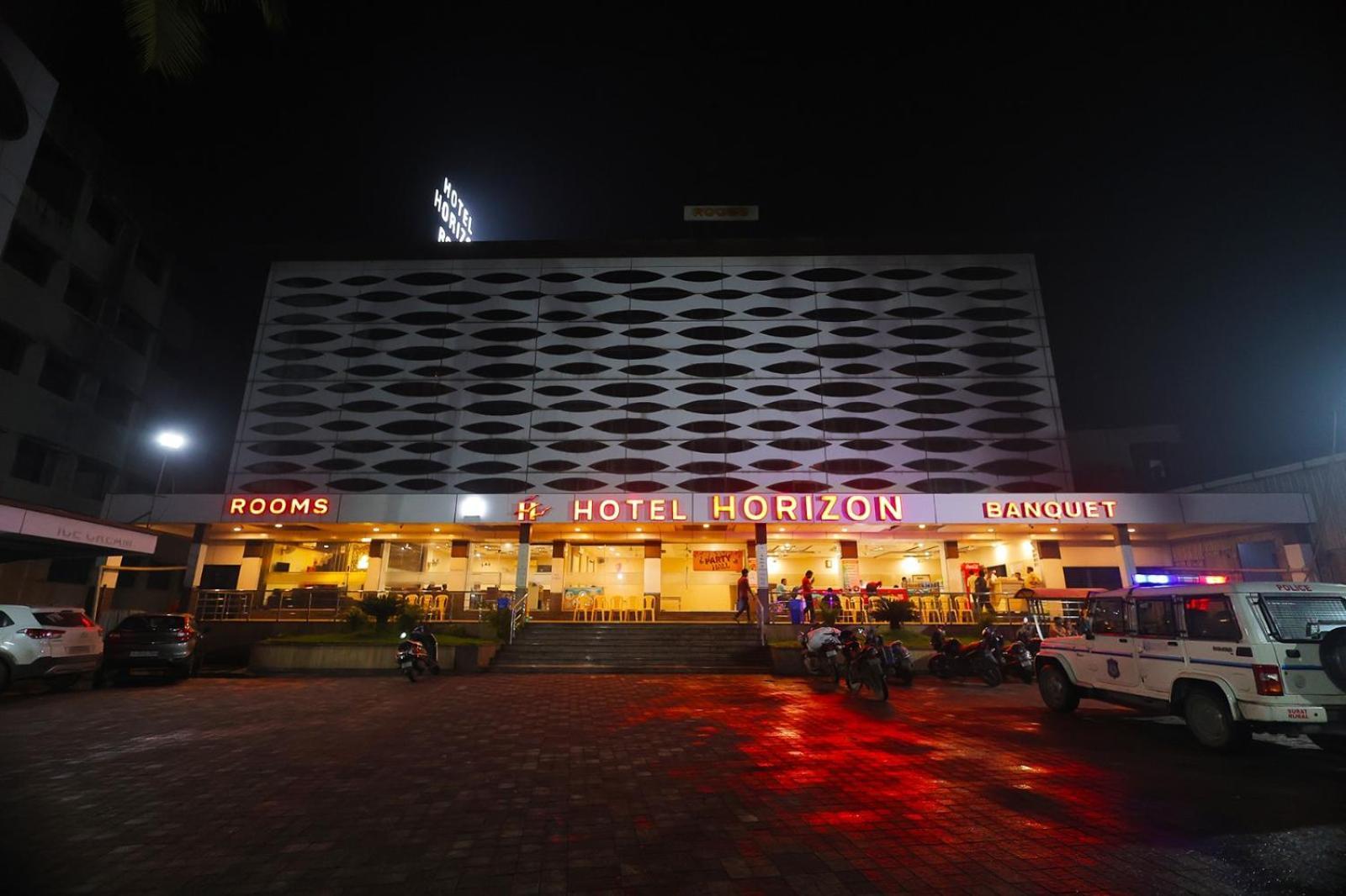 Hotel Horizon & Restaurant Surate Exterior foto
